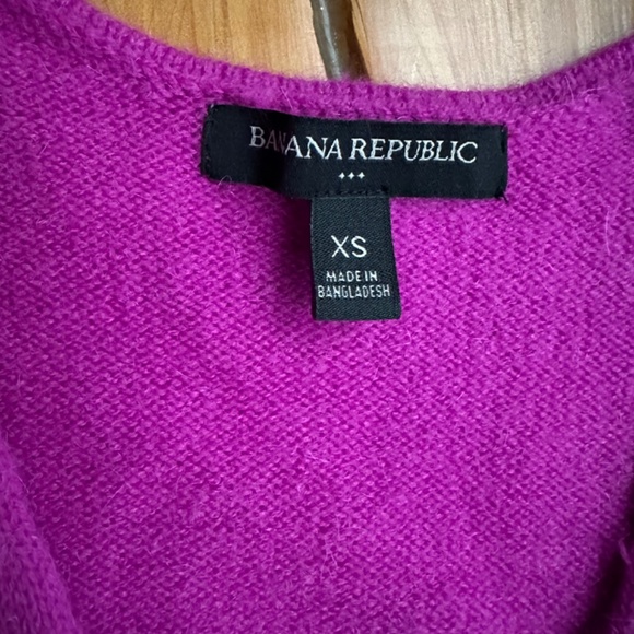 Purple Banana Republic sweater - Picture 2 of 3